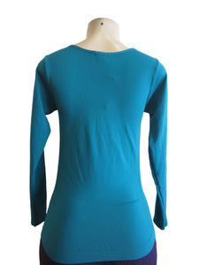 Women Scoop Neck Long Sleeve Top with Fleece (FAB-13638)